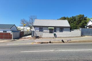 4 Bedroom Property for Sale in Bodorp Western Cape